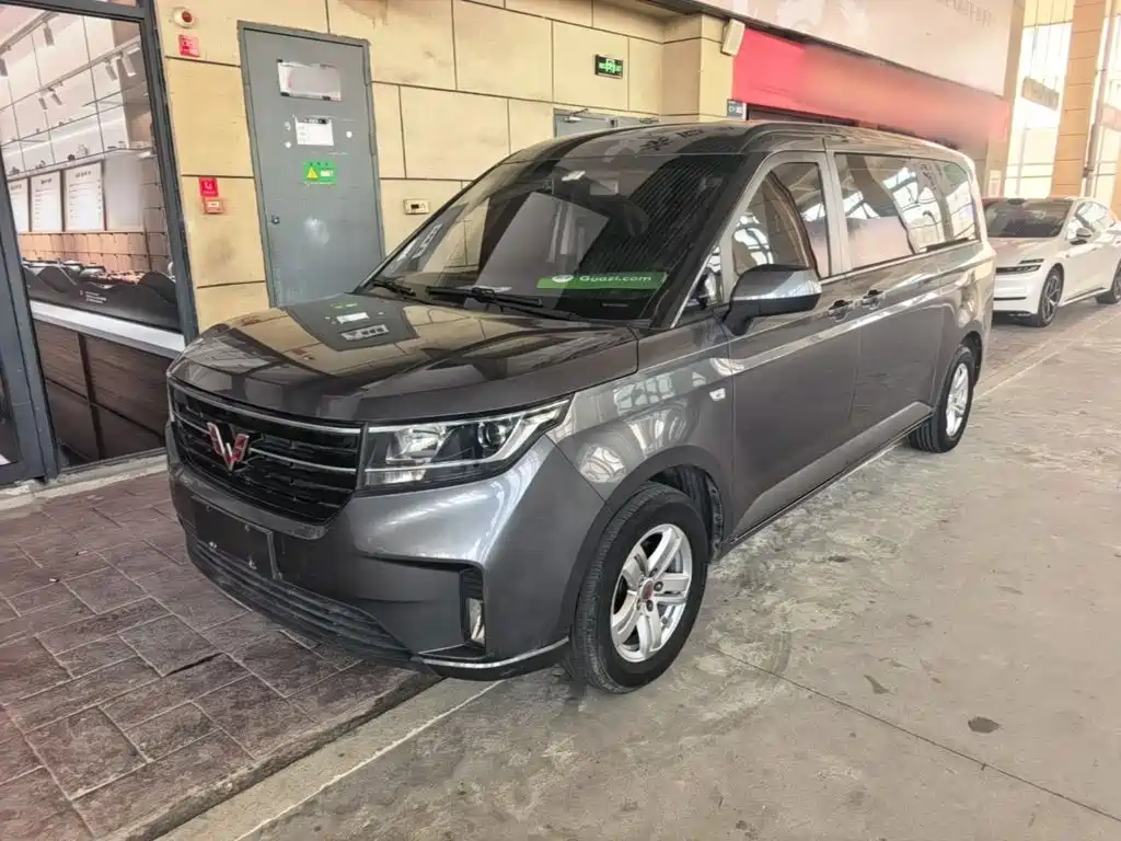 Wuling Hongguang PLUS 2021