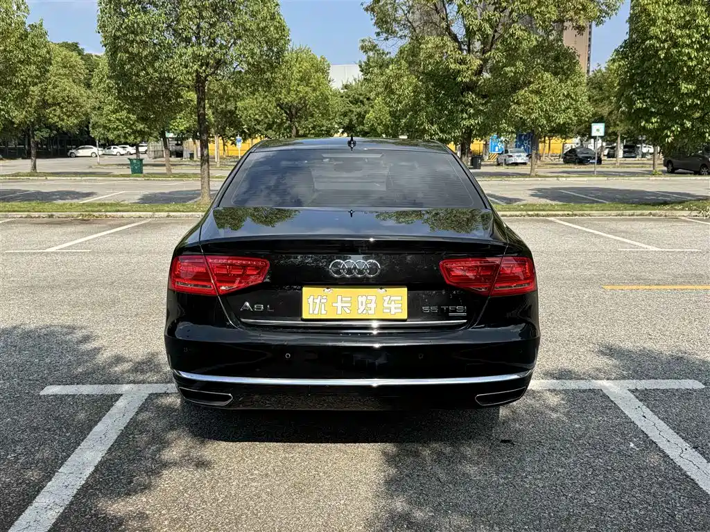 Audi A8 2014