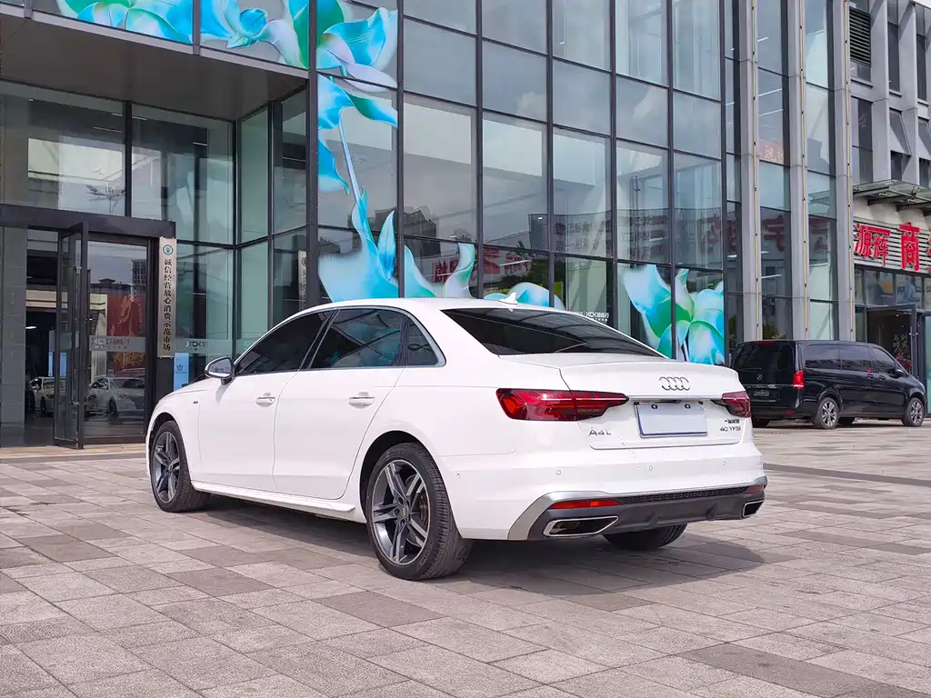 Audi A4L 2020