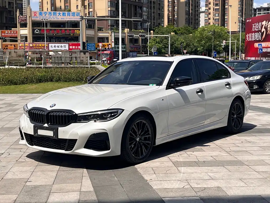 BMW 3 Series 2021