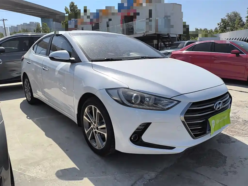 Hyundai Elantra 2018 — фото 4
