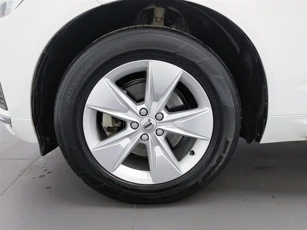 Volvo XC60 2021 — фото 17