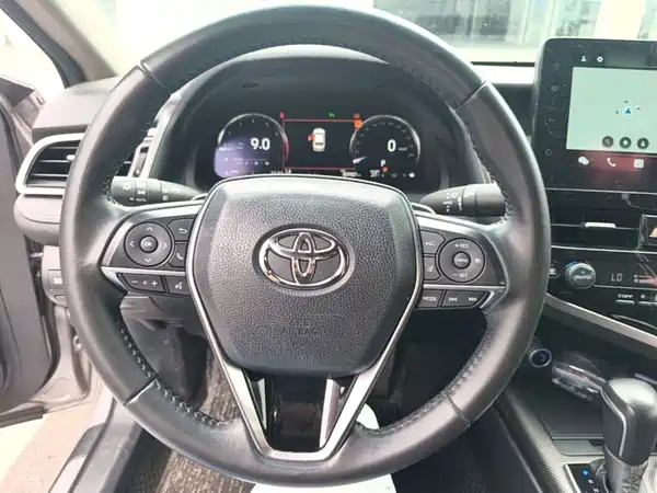 Toyota Camry 2021