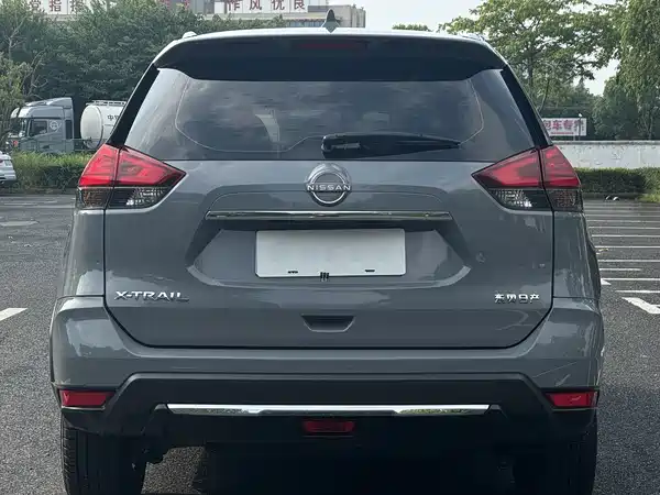 Nissan X-Trail 2025
