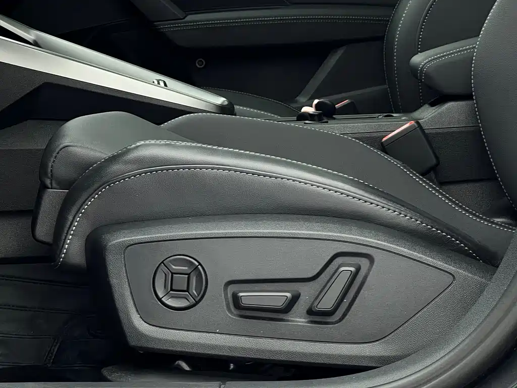 Audi A3 2023 — фото 21