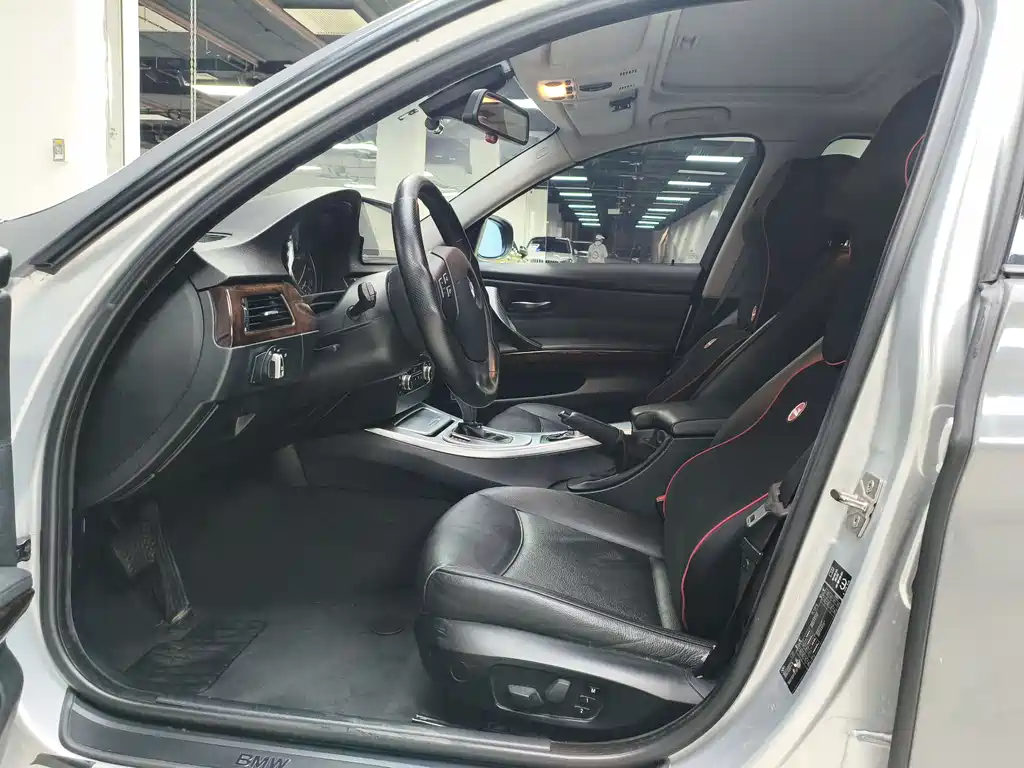 BMW 3 Series 2009