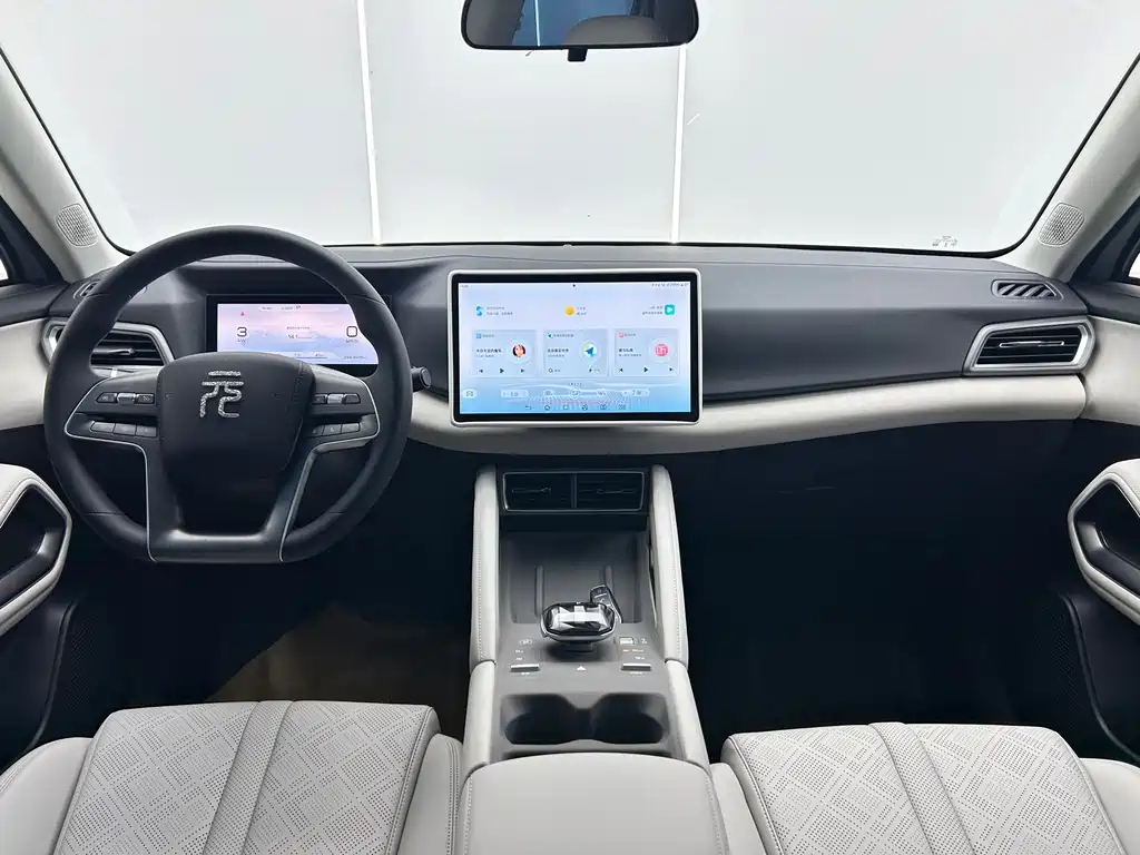BYD Yuan UP 2025