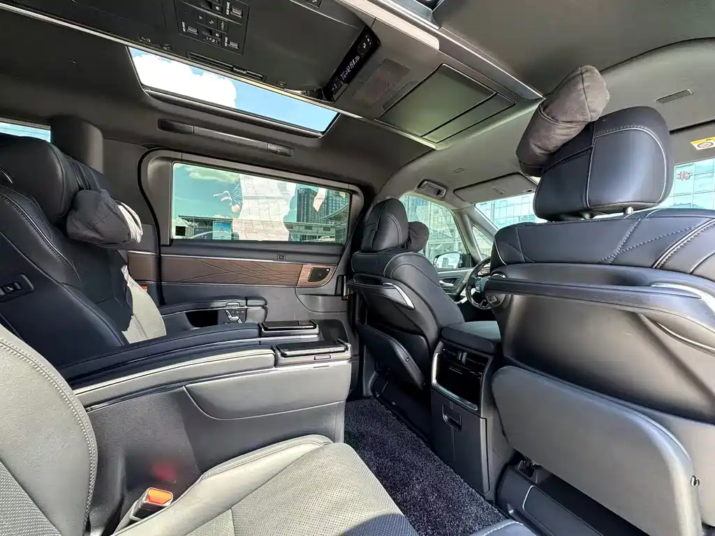 Toyota Alphard 2026 — фото 11