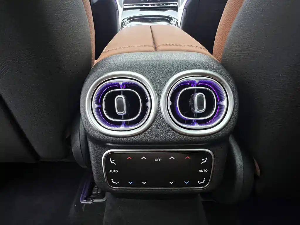 Mercedes-Benz GLC 2024 — фото 18