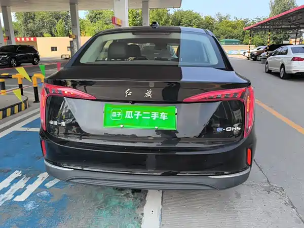 Hongqi E-QM5 2024
