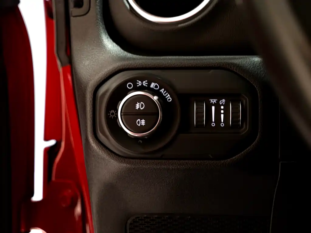 Jeep Wrangler 2021 — фото 10