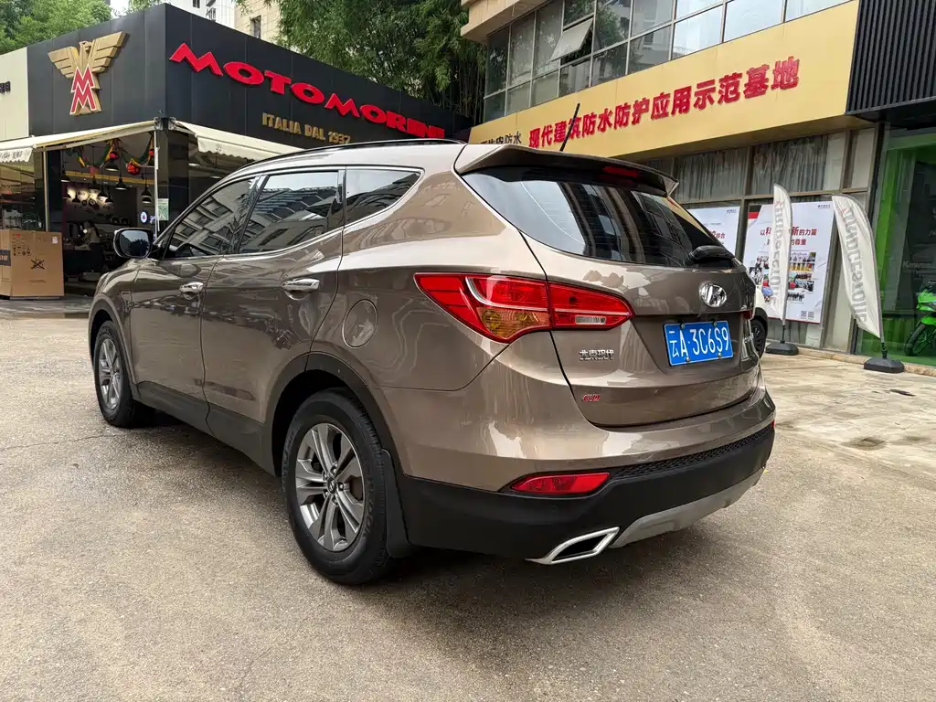 Hyundai Santa Fe 2016