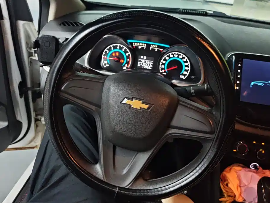 Chevrolet Cavalier 2019 — фото 15