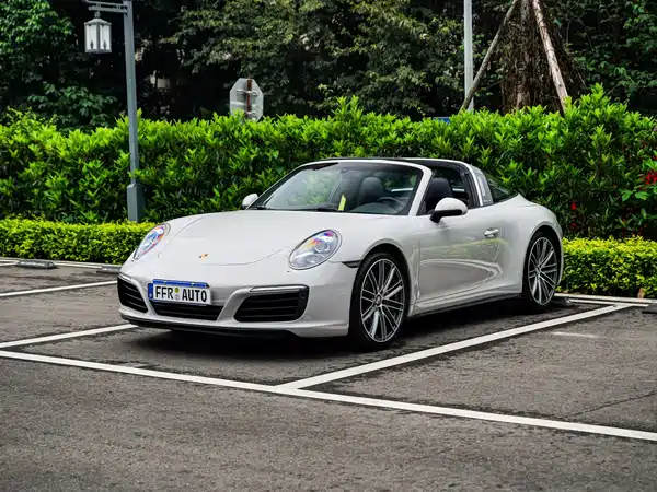 Porsche 911 2019