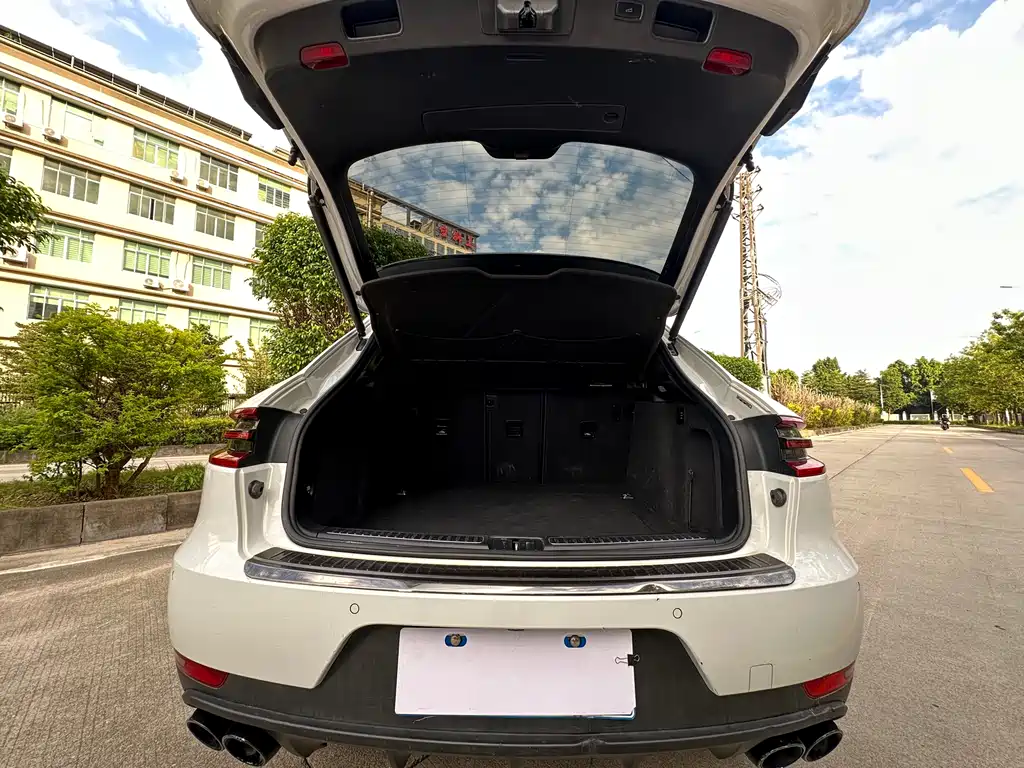 Porsche Macan 2016 — фото 15