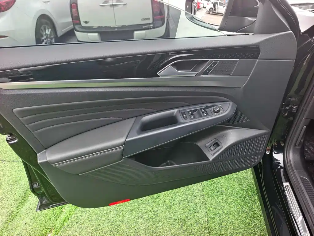 Volkswagen Passat 2024