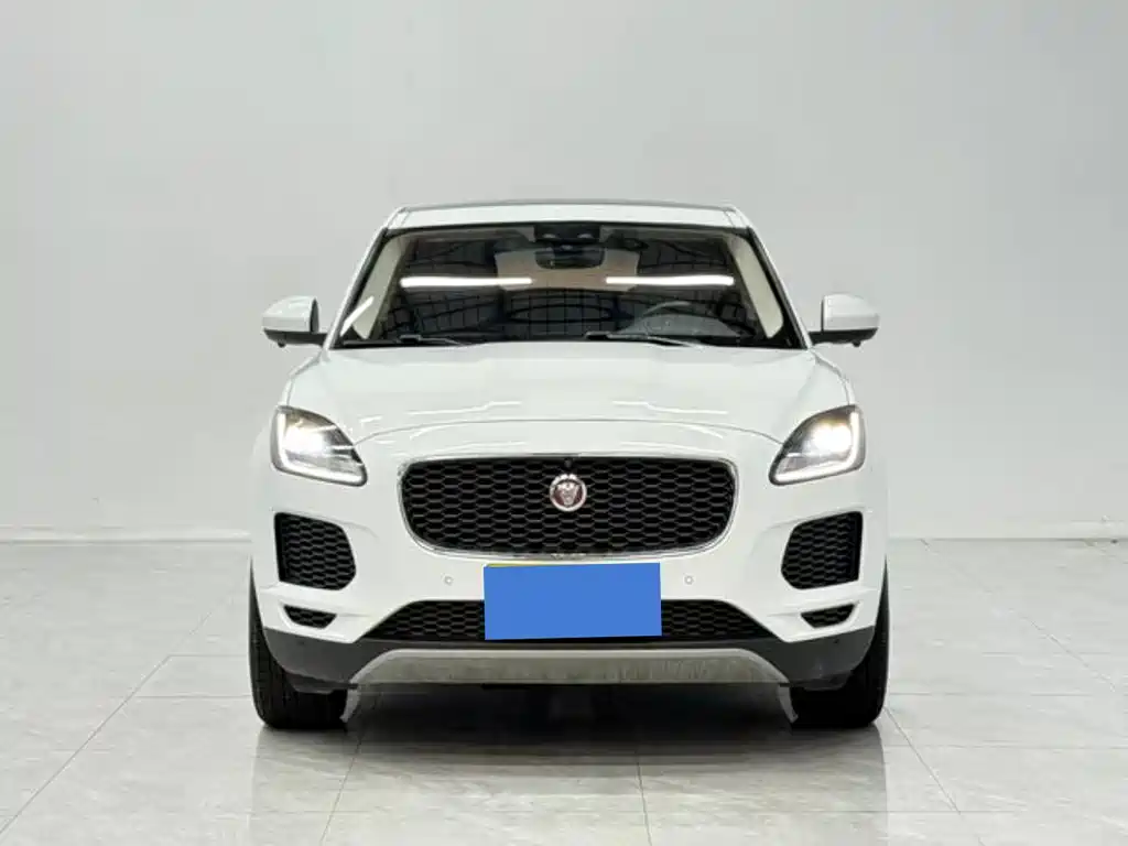 Jaguar E-PACE 2021 — фото 2