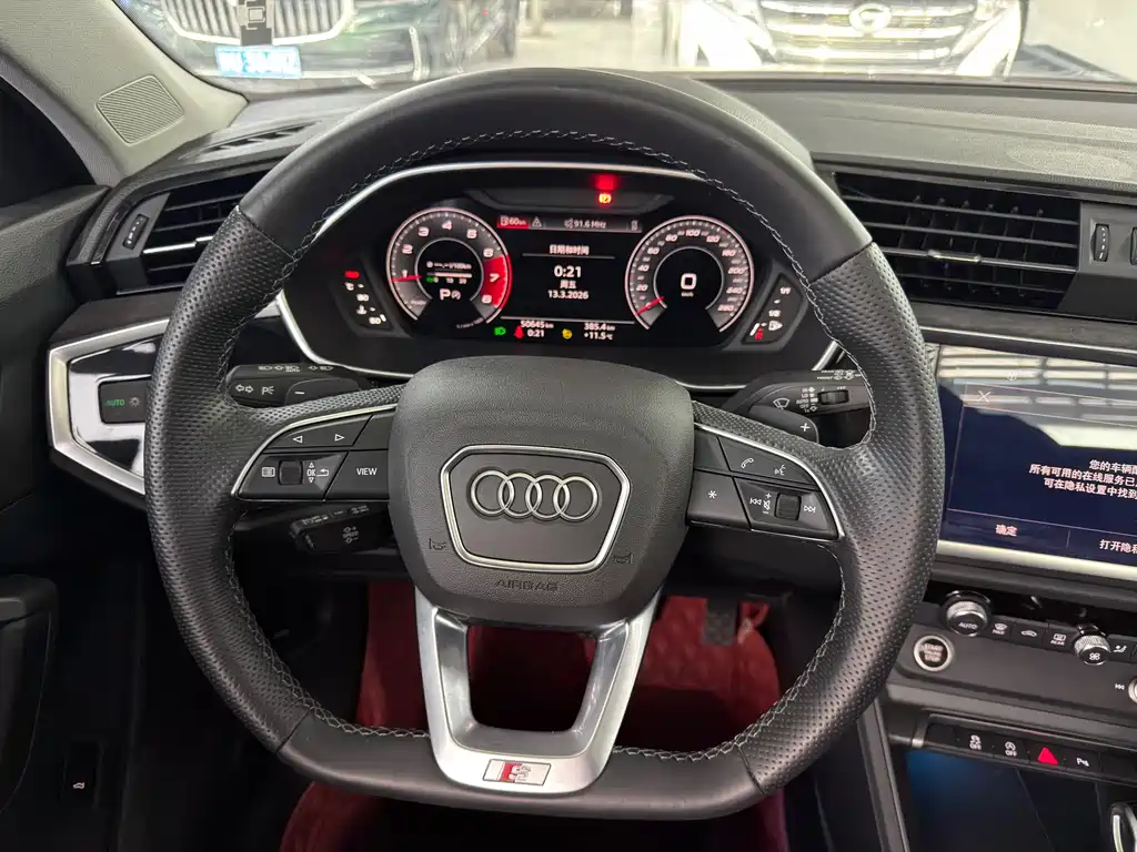 Audi Q3 2022 — фото 13