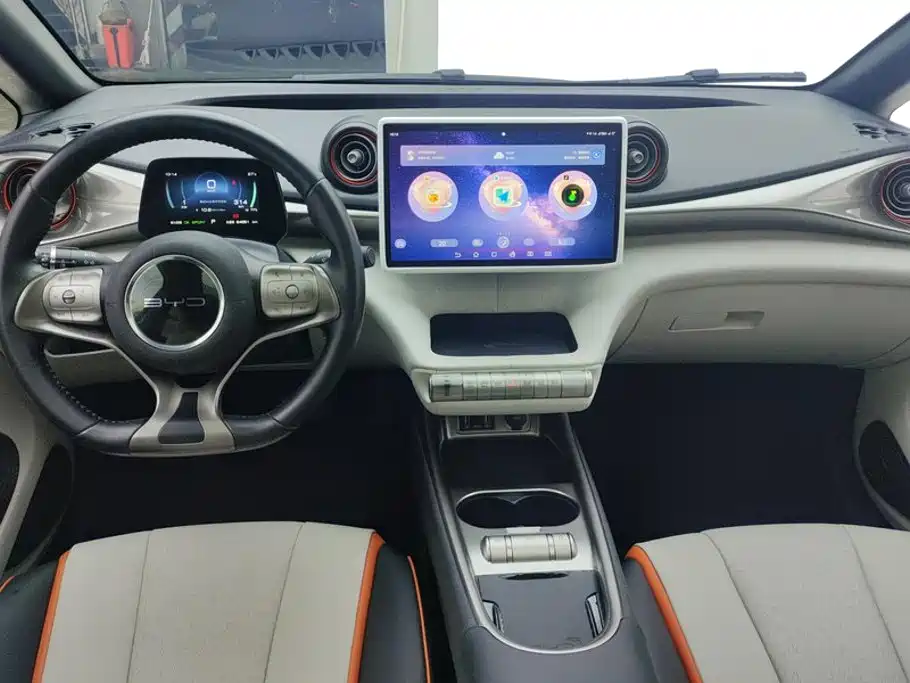 BYD Dolphin 2022 — фото 12