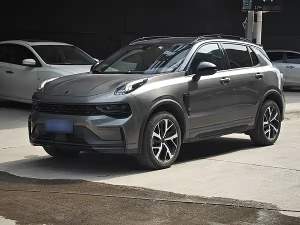 Lynk & Co 01 2020