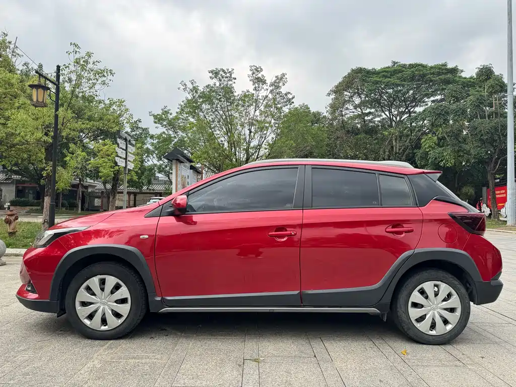 Toyota Yaris L 2020 — фото 9
