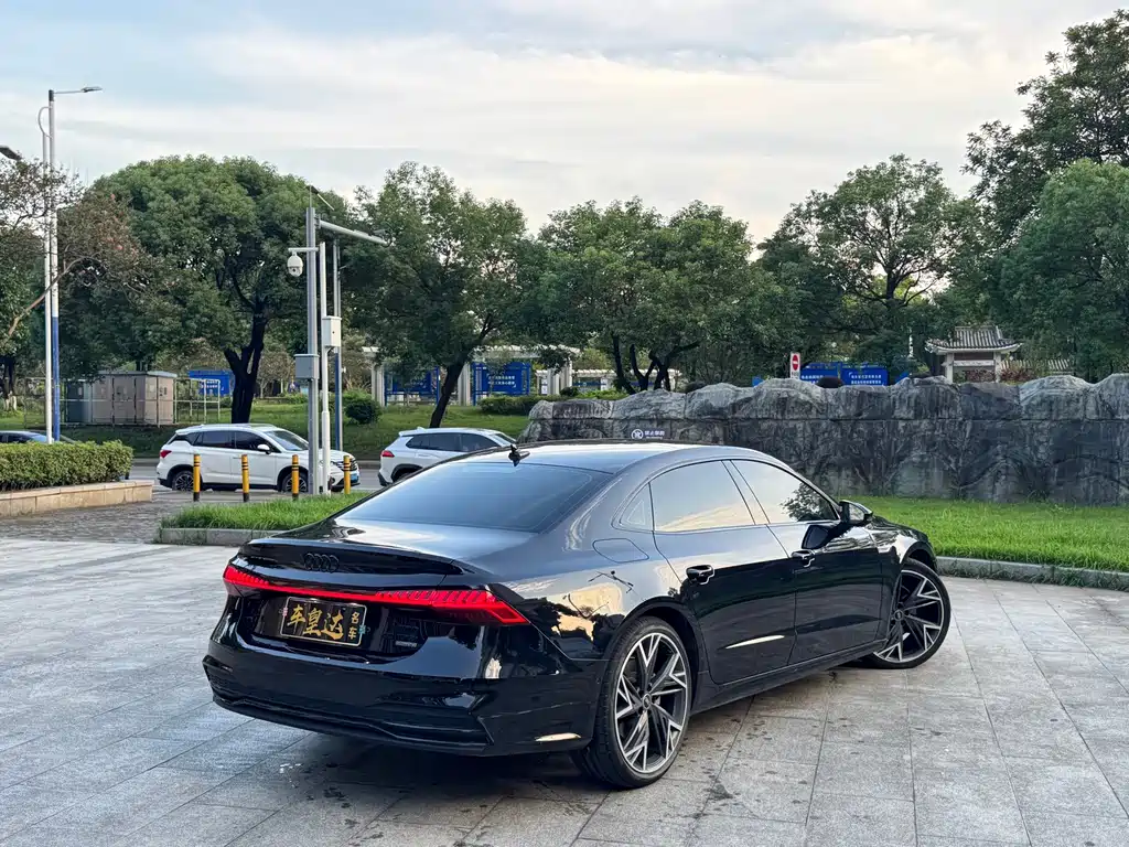 Audi A7L 2023 — фото 6