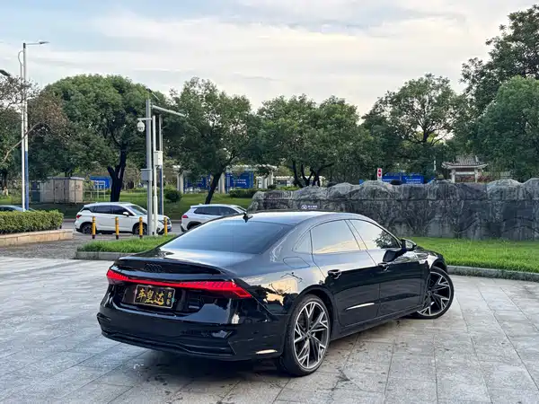 Audi A7L 2023