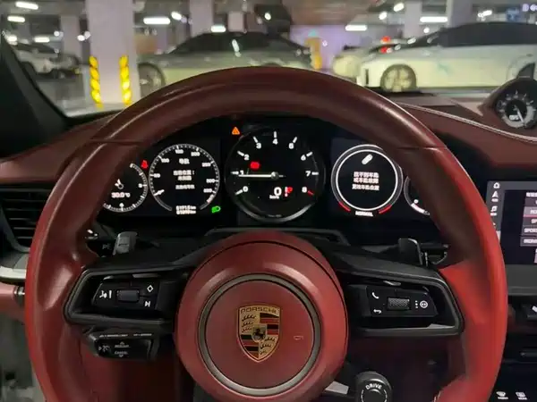 Porsche 911 2020