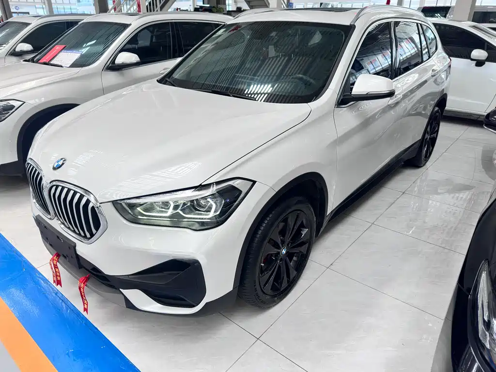 BMW X1 2021 — фото 1