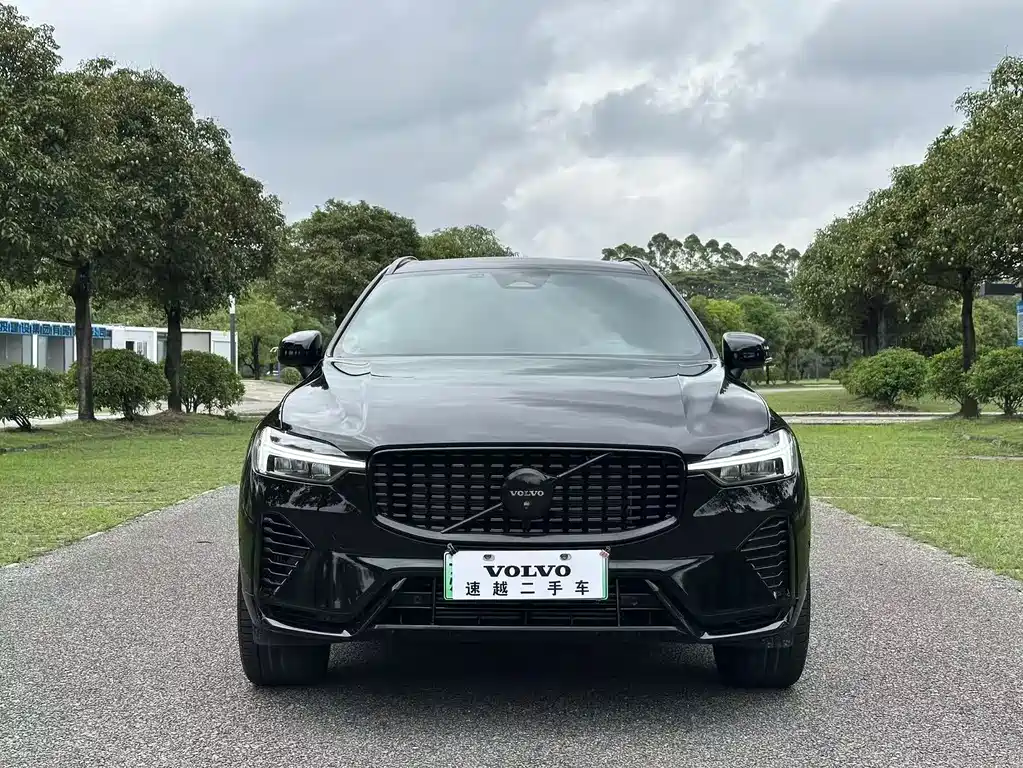Volvo XC60 PHEV 2025 — фото 2