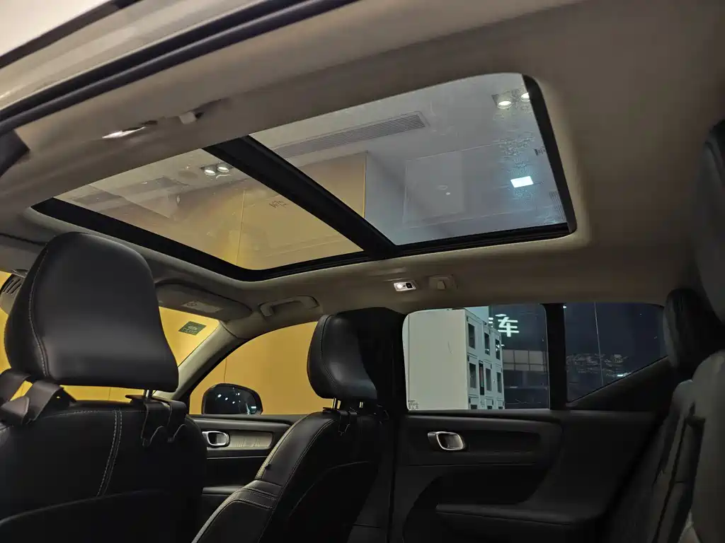 Volvo XC40 2019 — фото 25