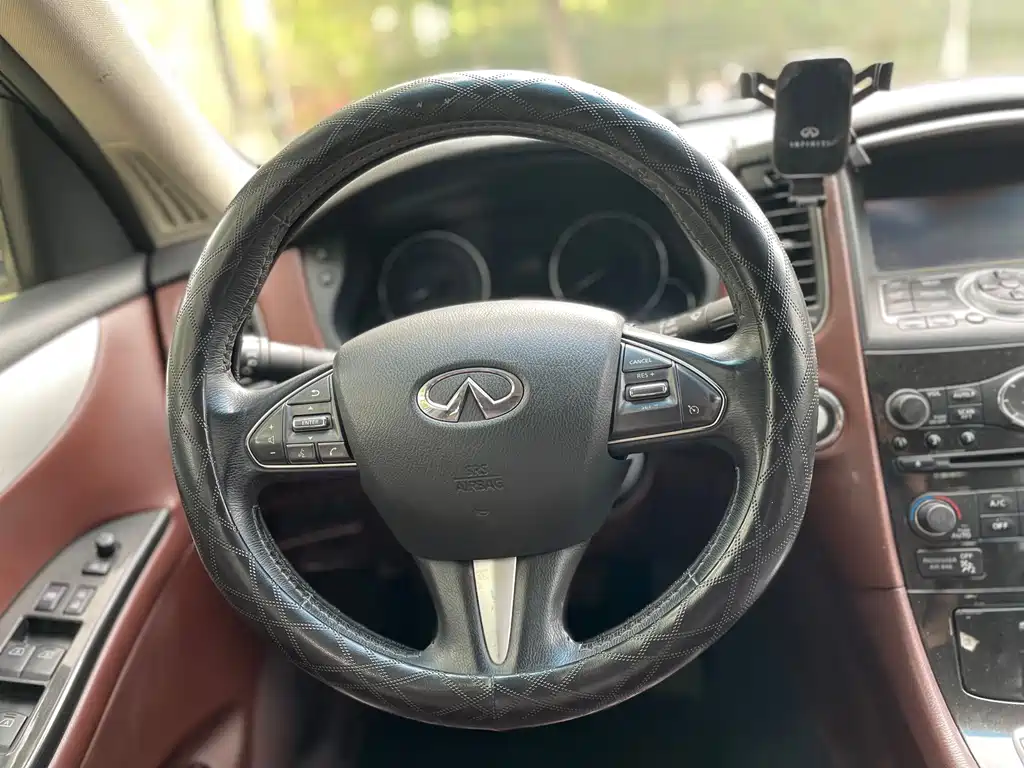 Infiniti QX50 2017 — фото 12