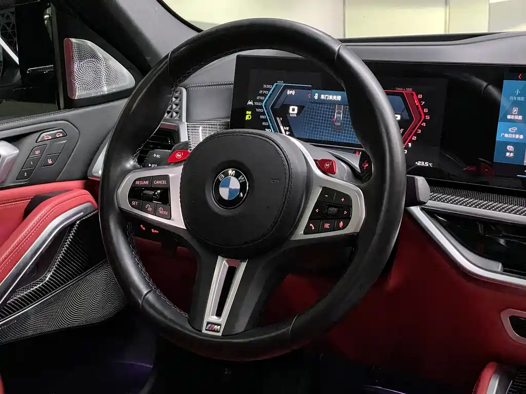 BMW X6 M 2023 — фото 15