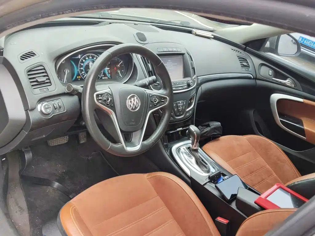 Buick Regal 2016 — фото 10