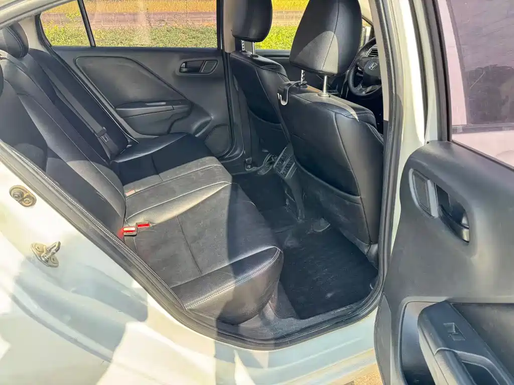 Honda City 2018 — фото 10