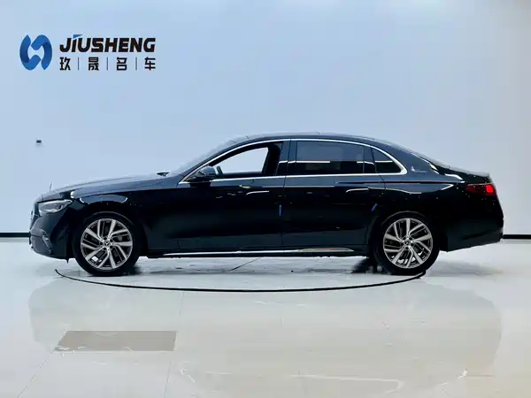 Mercedes-Benz E-Class 2024