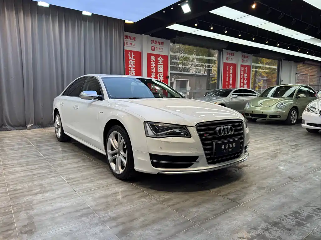 Audi S8 2014 — фото 3