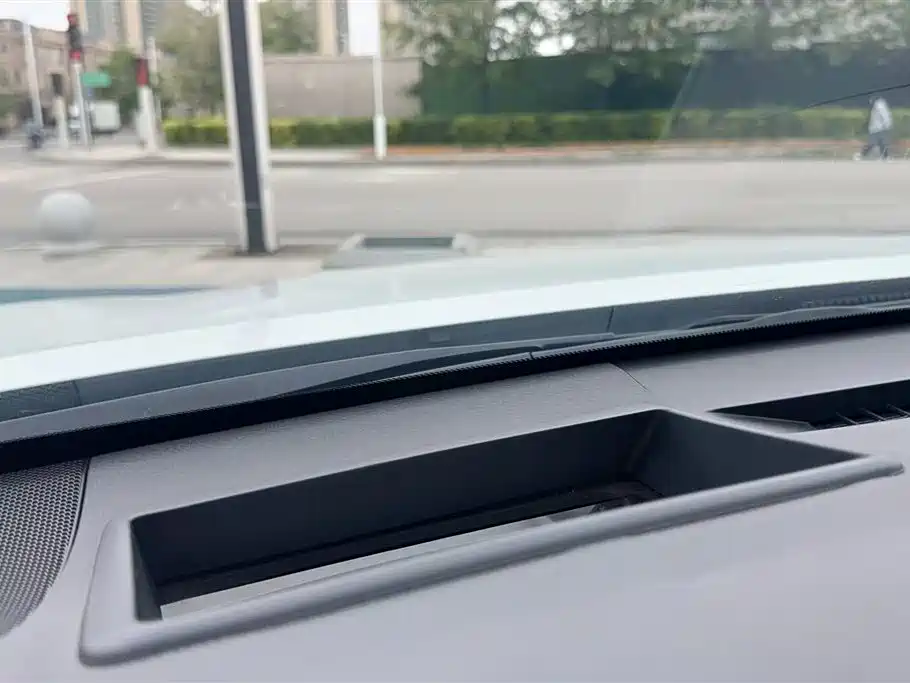 Toyota Camry 2022 — фото 14
