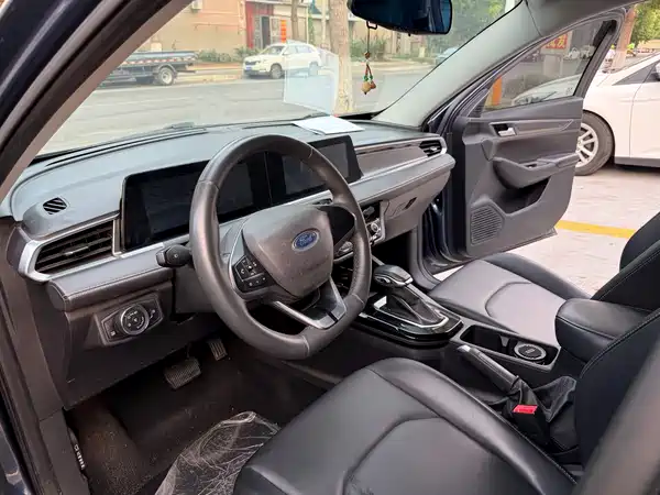 Ford Escort 2021