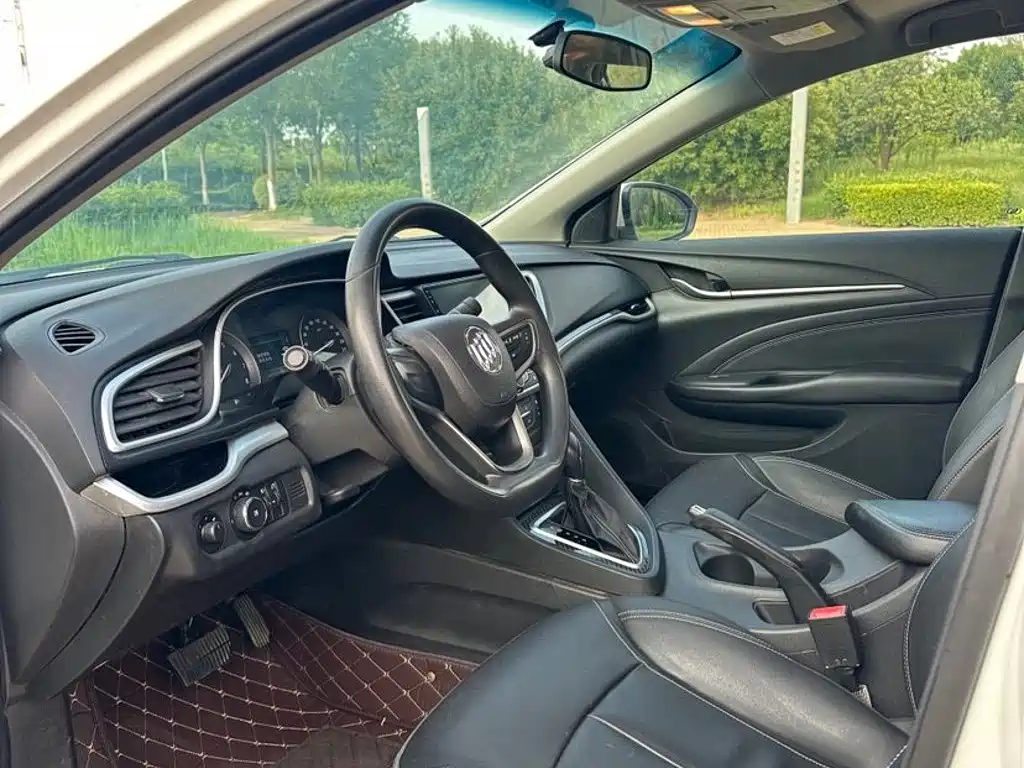 Buick Excelle 2015 — фото 8