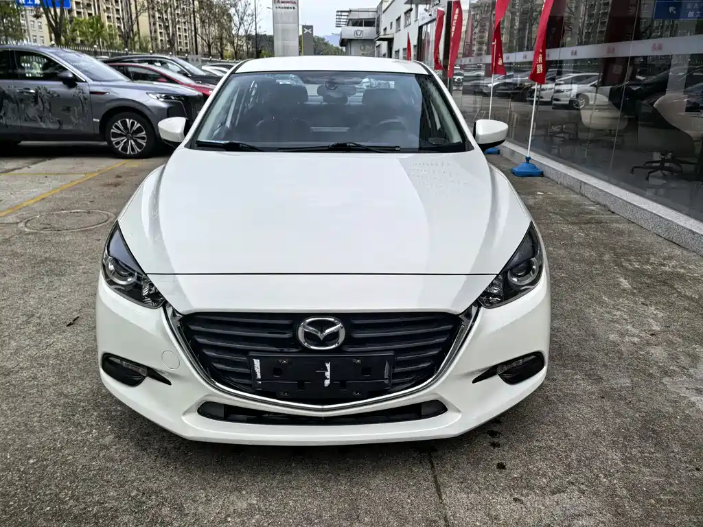 Mazda 3 Axela 2018 — фото 2