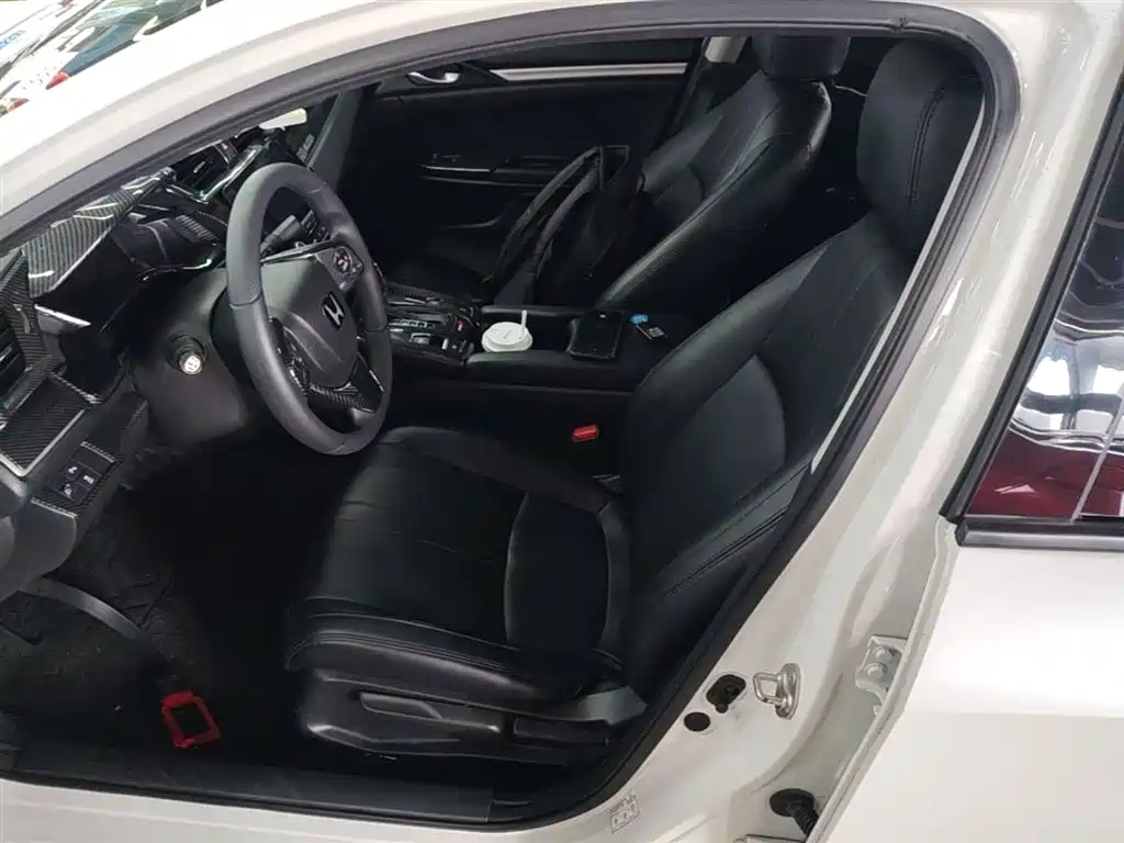 Honda Civic 2020 — фото 15