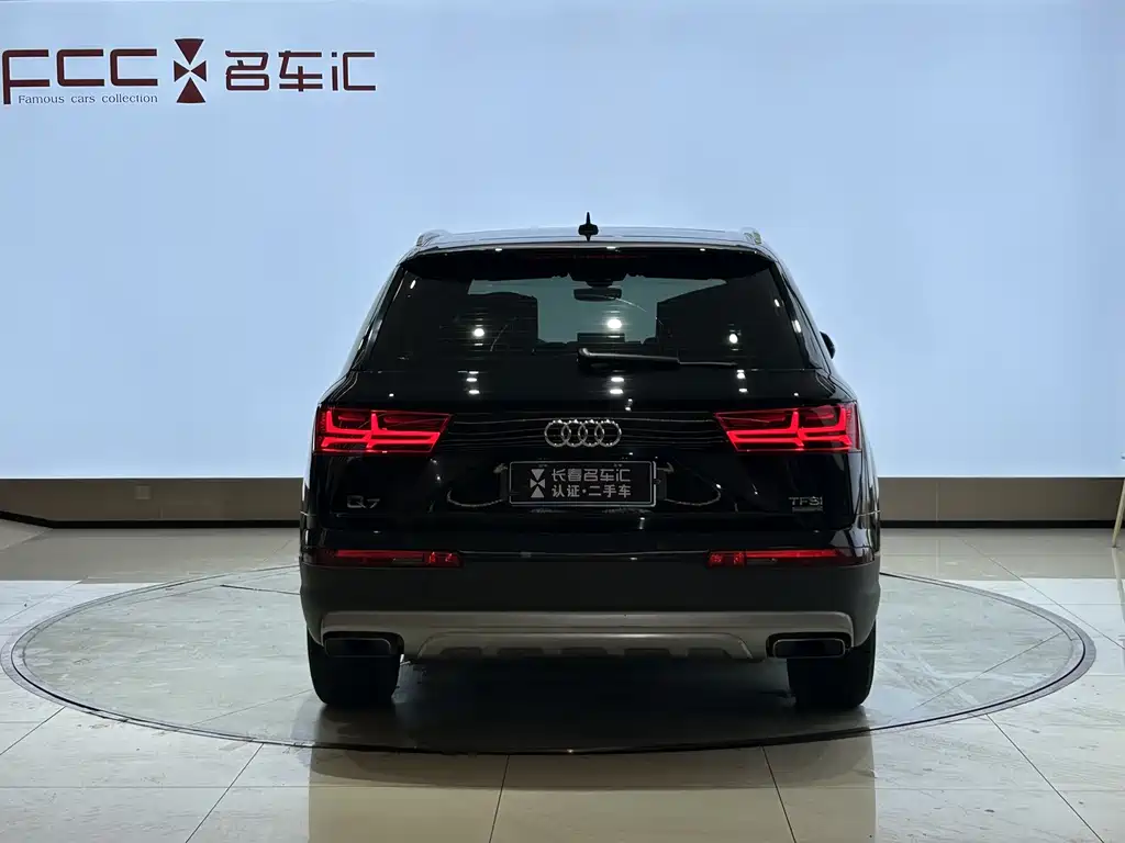 Audi Q7 2016 — фото 5
