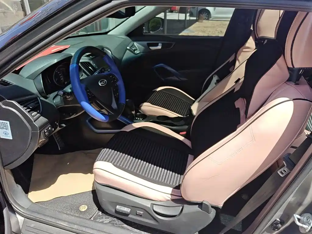 Hyundai Veloster 2015 — фото 15