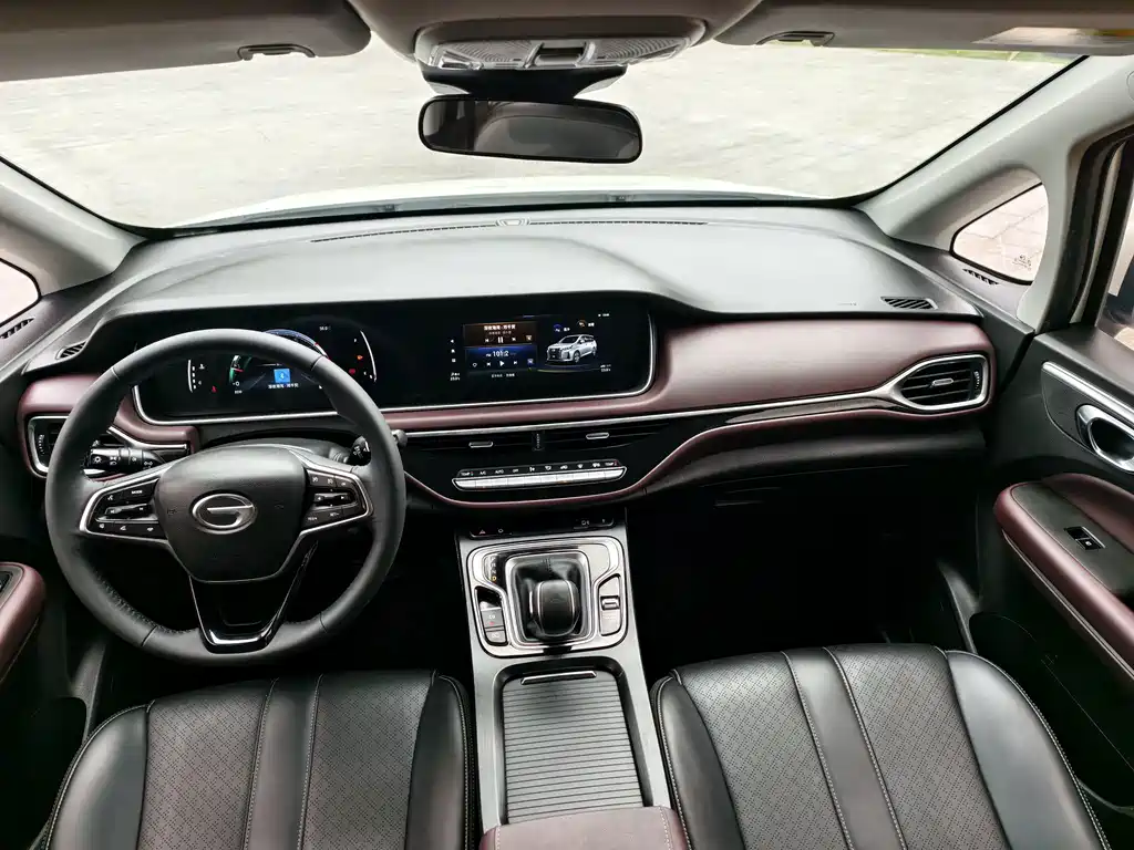 GAC Trumpchi M6 2021 — фото 9