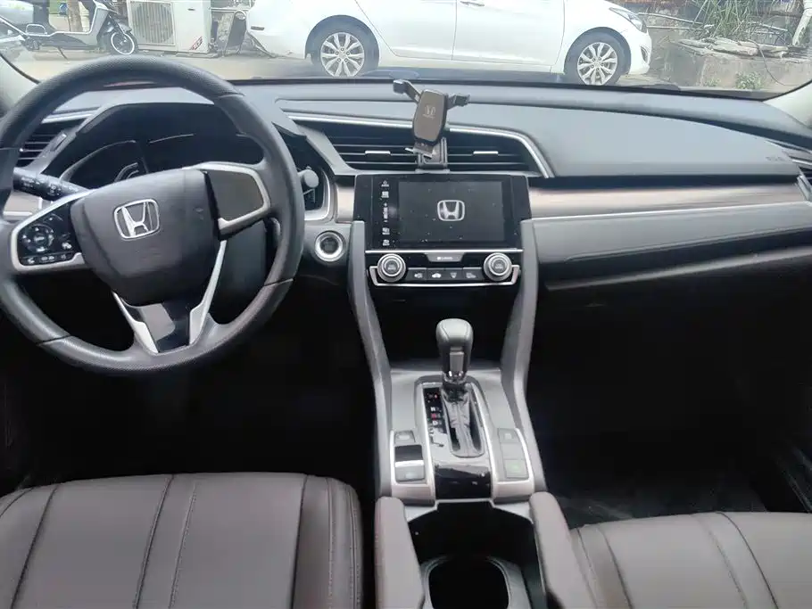 Honda Civic 2020 — фото 12