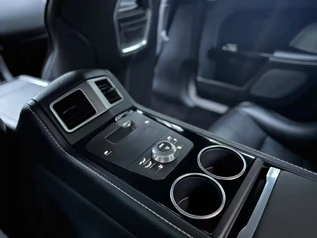Aston Martin Rapide 2013 — фото 10