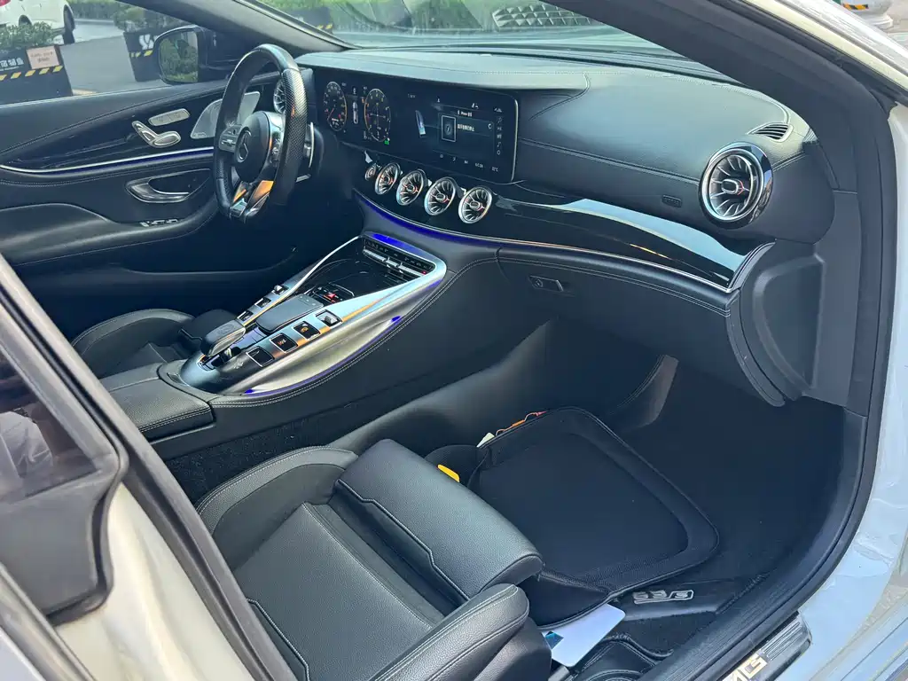 Mercedes-Benz AMG GT 2019 — фото 12