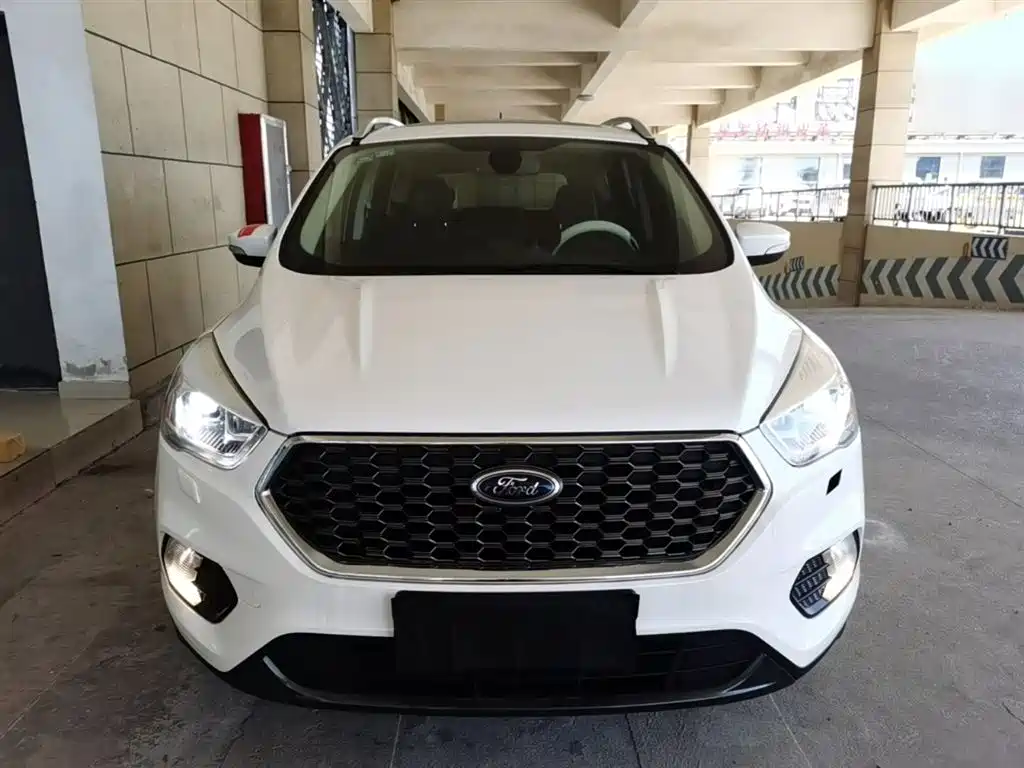 Ford Kuga 2019 — фото 3