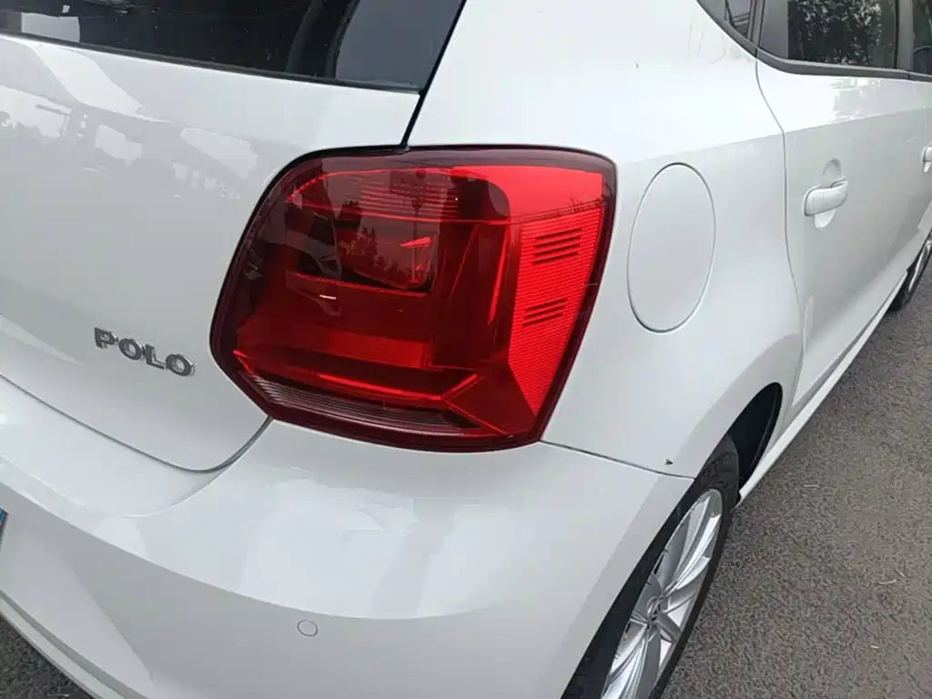 Volkswagen Polo 2015 — фото 8